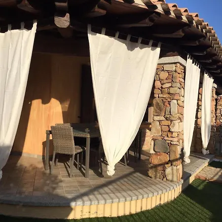 With Garden - Con Giardino 维拉西米乌斯