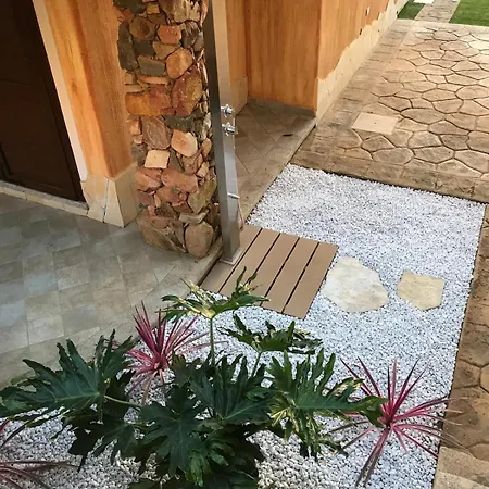 Holiday home With Garden - Con Giardino