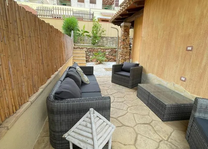 With Garden - Con Giardino *